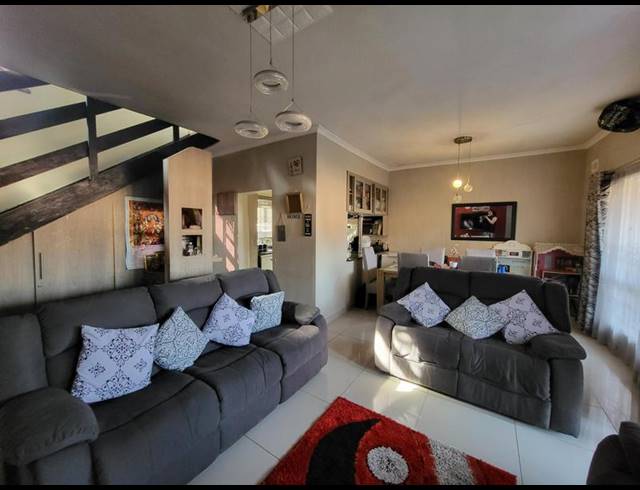 2 BEDROOM PROPERTY TO RENT IN LA MERCY